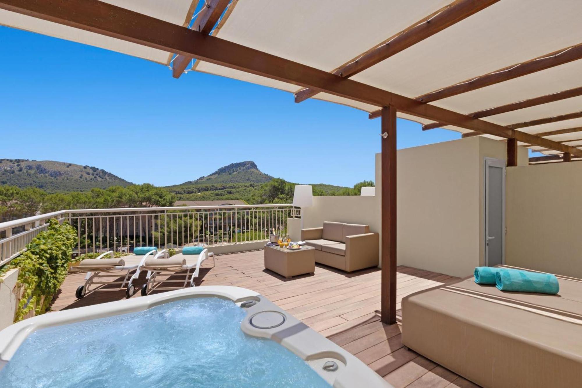 Viva & Adults Only 16 Hotel 4*